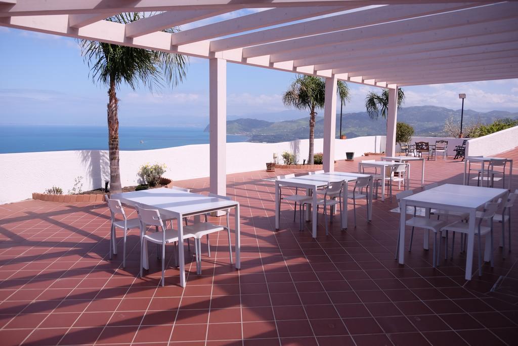 Alta Marea Hotel Gioiosa Marea Exterior photo